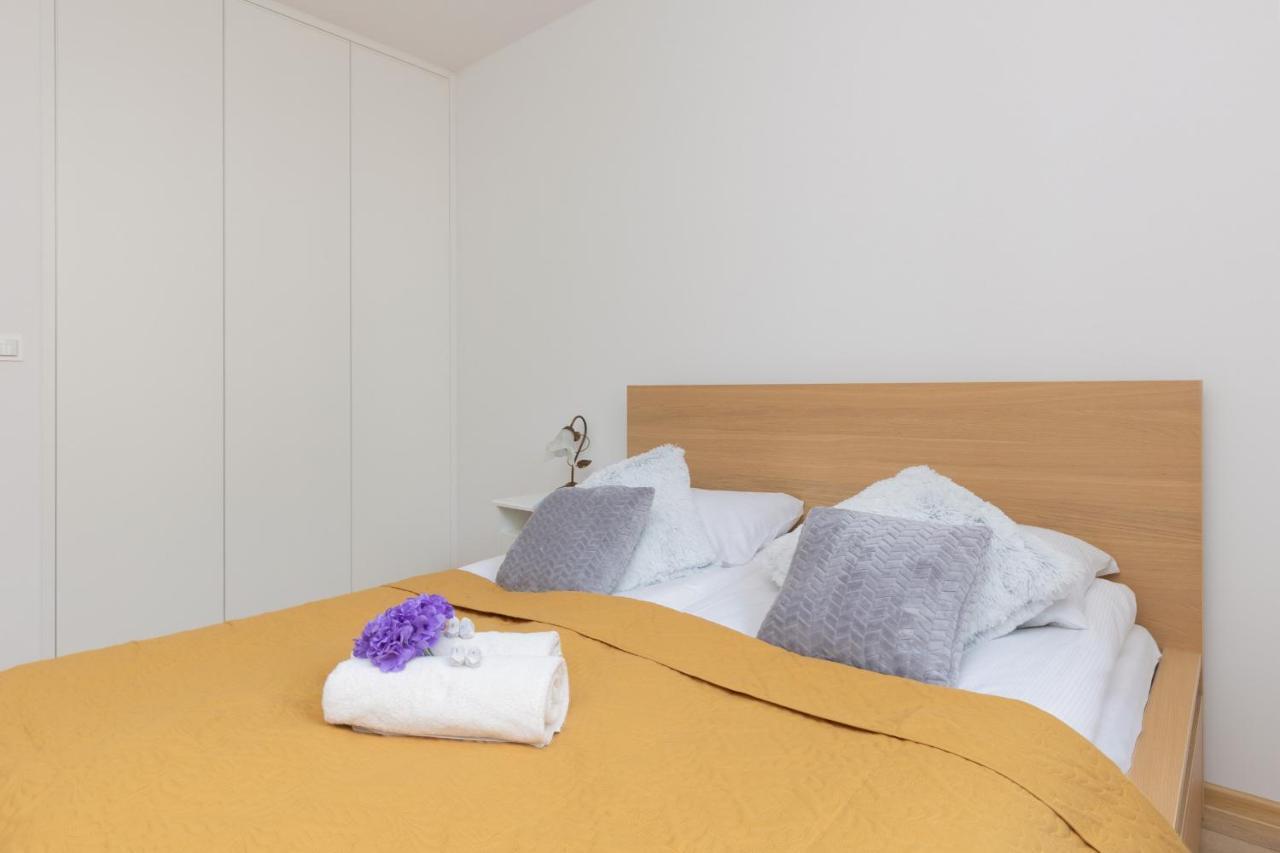 Warsaw Ulrychow Apartment With Parking By Renters Экстерьер фото
