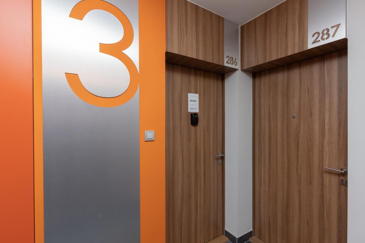 Warsaw Ulrychow Apartment With Parking By Renters Экстерьер фото
